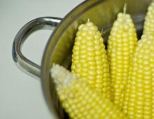 Как сварить кукурузу мягкой, сочной и вкусной, при этом быстро